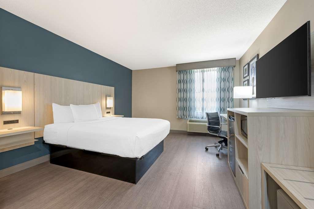 Best Western Plus Lafayette Hotel University Area Phòng bức ảnh