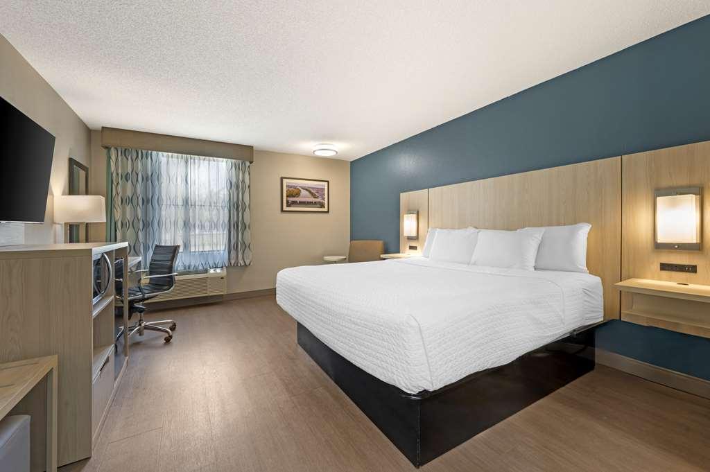 Best Western Plus Lafayette Hotel University Area Phòng bức ảnh